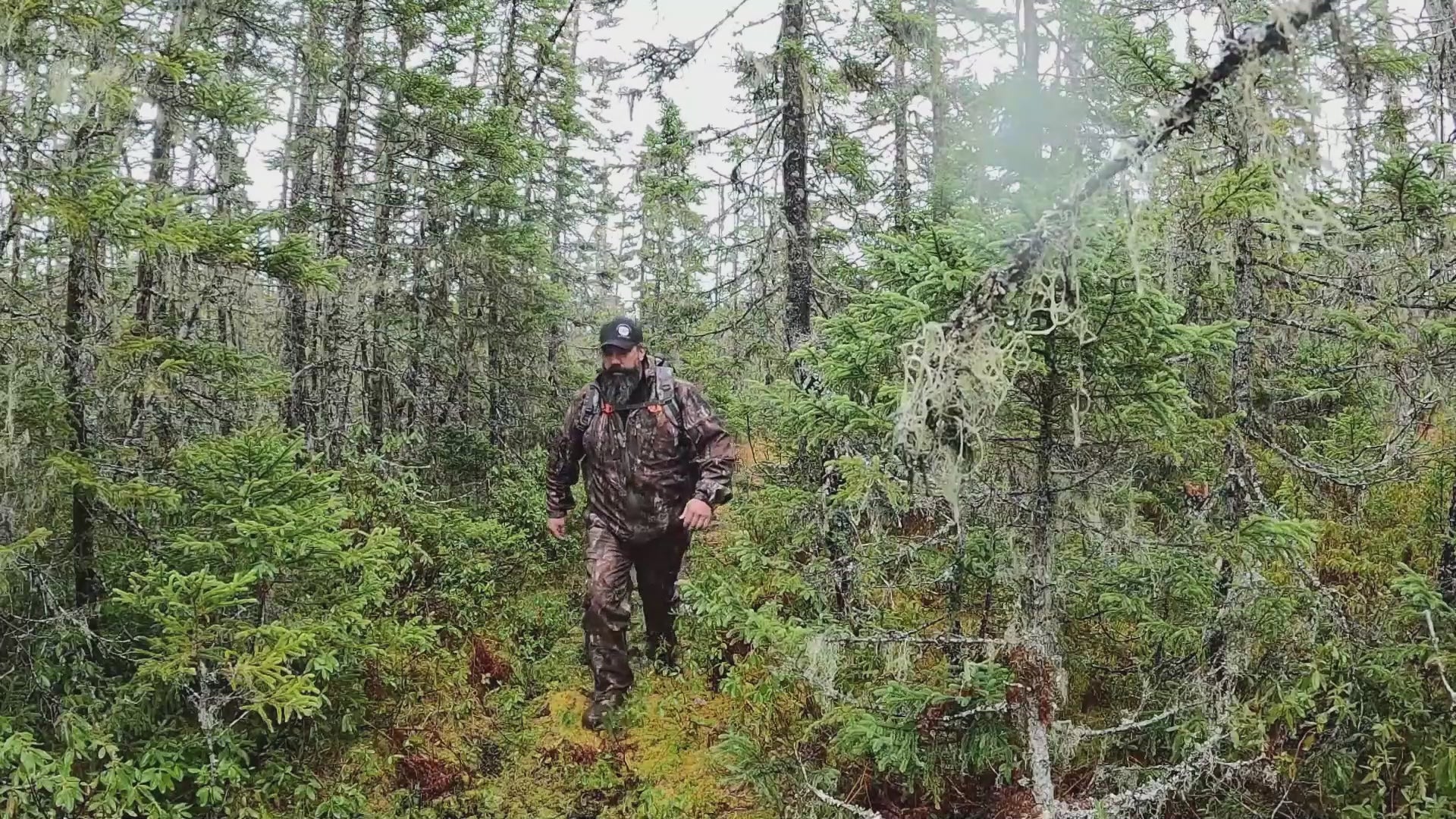 Quiet and Water-resistant Camo Hunting Jacket for Men with Quiet and Water-resistant Camo Hunting Jacket for Men with